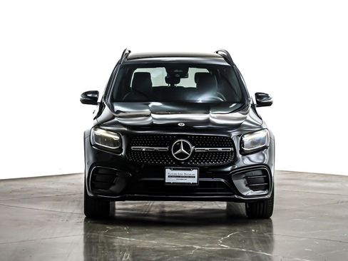 Used 2024 Mercedes-Benz GLB 250 image 2