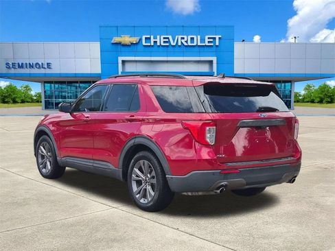 Used 2021 Ford Explorer XLT w/ Equipment Group 202A RWD image 3