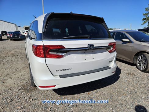 Certified 2023 Honda Odyssey EX-L image 9