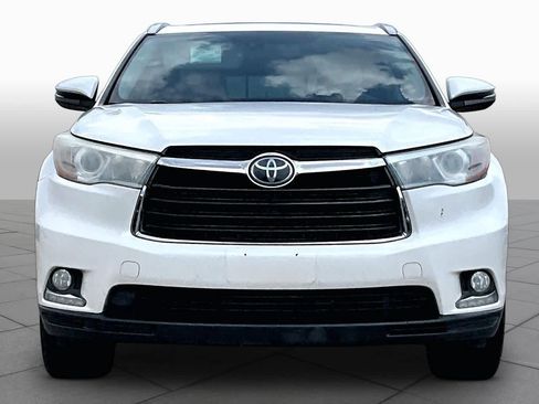 Used 2016 Toyota Highlander Limited Platinum FWD image 3