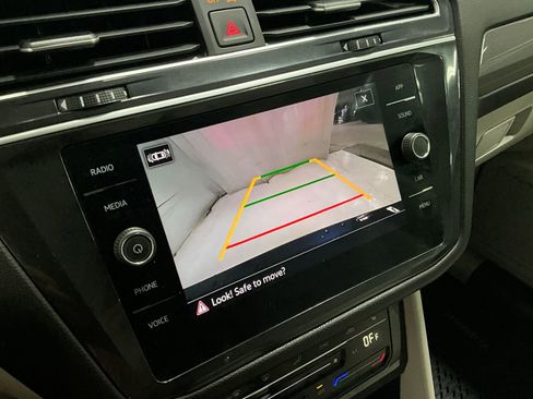 Used 2024 Volkswagen Tiguan SE image 20