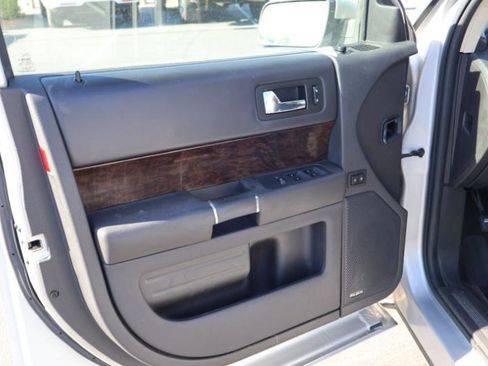 Used 2017 Ford Flex Limited image 13