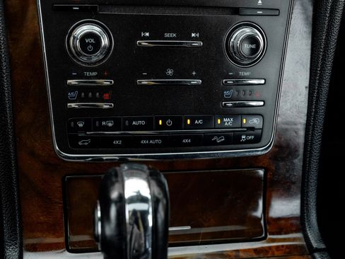 Used 2017 Lincoln Navigator L Select image 36