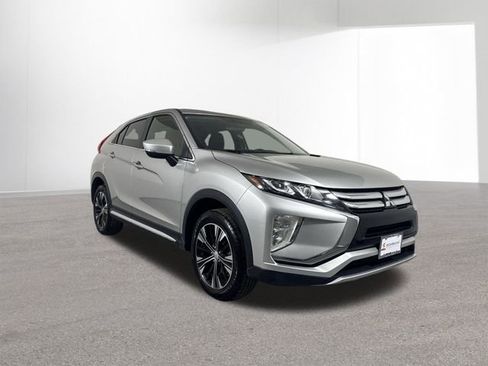 Used 2019 Mitsubishi Eclipse Cross SE image 3