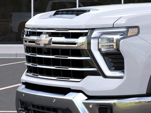 New 2026 Chevrolet Silverado 2500 LTZ w/ LTZ Convenience Package AWD/4WD image 13