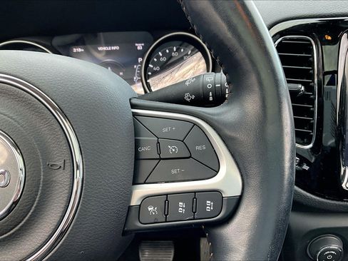 Certified 2021 Jeep Compass Limited w/ Sun and Sound Group image 18