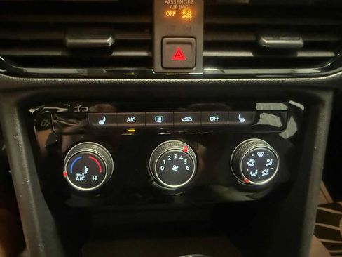 Used 2024 Volkswagen Taos S AWD/4WD image 33