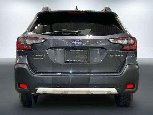 Used 2025 Subaru Outback Limited image 4