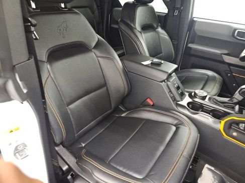 Used 2022 Ford Bronco Badlands w/ Sasquatch Package AWD/4WD image 37