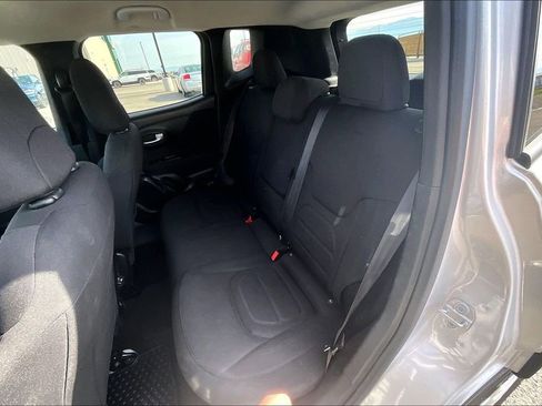 Used 2021 Jeep Renegade Latitude w/ Convenience Group AWD/4WD image 25