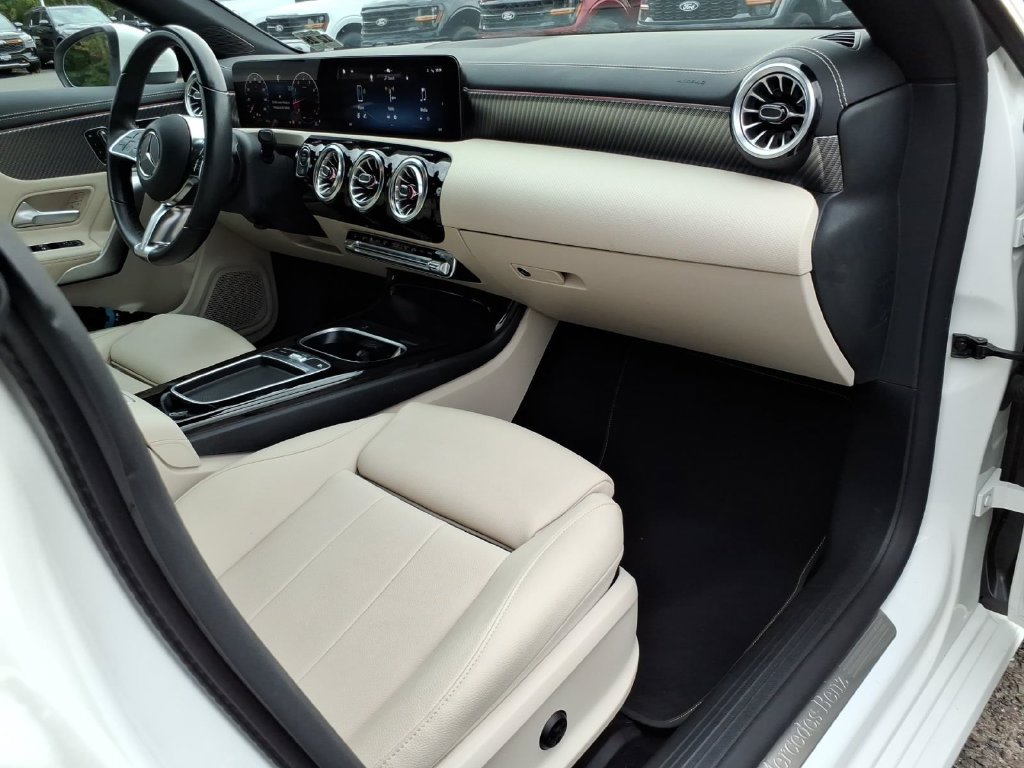 Used 2024 Mercedes-Benz CLA 250 4MATIC image 9
