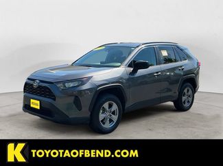 Used 2022 Toyota RAV4 LE AWD/4WD video 1