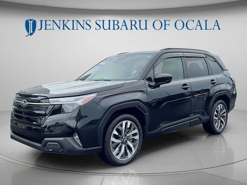 Used 2025 Subaru Forester Touring AWD/4WD image 7