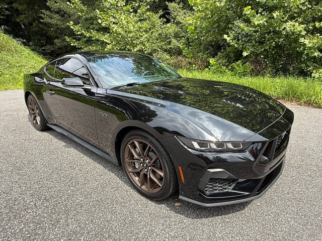 Used 2024 Ford Mustang GT Premium RWD image 4