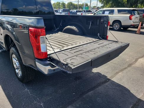 Used 2017 Ford F250 Lariat w/ Chrome Package AWD/4WD image 8