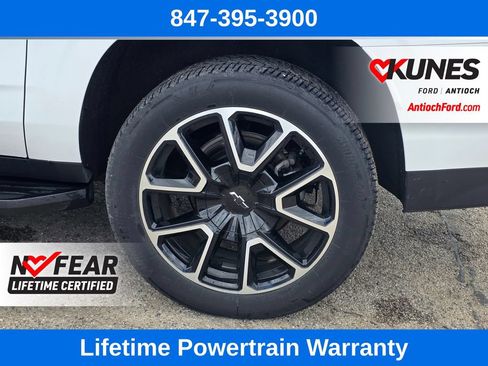 Used 2023 Chevrolet Suburban RST w/ Luxury Package AWD/4WD image 11