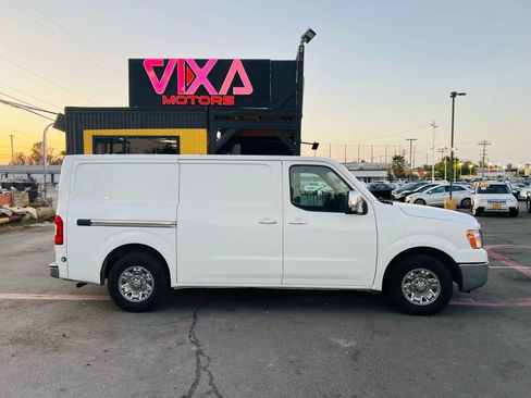 Used 2019 Nissan NV 3500 SL w/ Navigation Package image 4