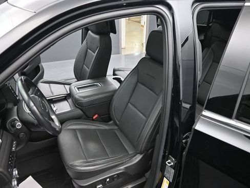 Used 2022 GMC Yukon Denali w/ Denali Ultimate Package AWD/4WD image 21