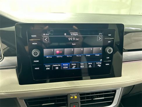 Certified 2025 Volkswagen Taos SEL w/ Black Wheel Plus Package image 20