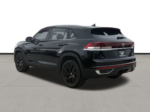 New 2026 Volkswagen Atlas Cross Sport SE FWD image 8