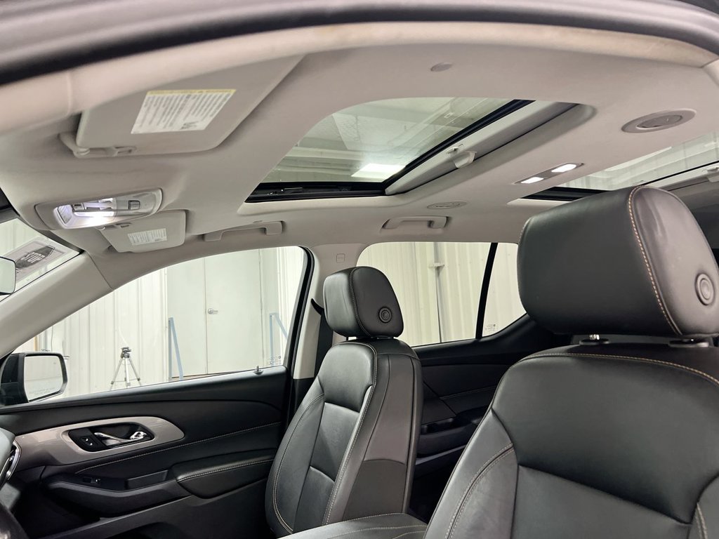 Used 2021 Chevrolet Traverse LT w/ LT Premium Package AWD/4WD image 20