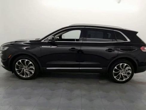 Used 2022 Lincoln Nautilus Reserve w/ Luxury Package image 5