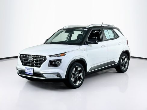 Used 2023 Hyundai Venue Limited FWD image 1
