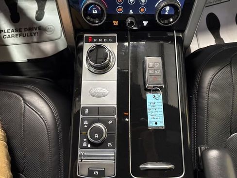 Used 2020 Land Rover Range Rover HSE AWD/4WD image 13
