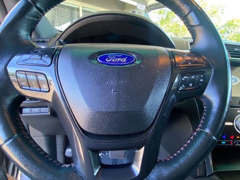 Used 2017 Ford Explorer Sport w/ Equipment Group 401A AWD/4WD image 15