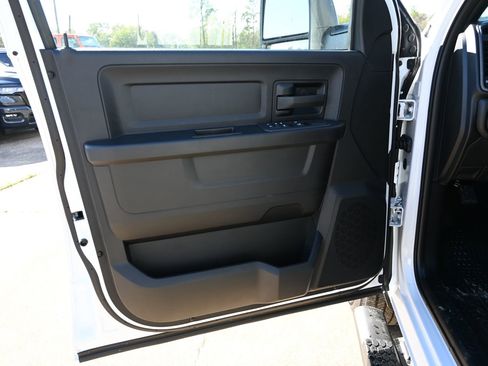 New 2026 RAM 2500 Tradesman w/ Chrome Appearance Group image 9