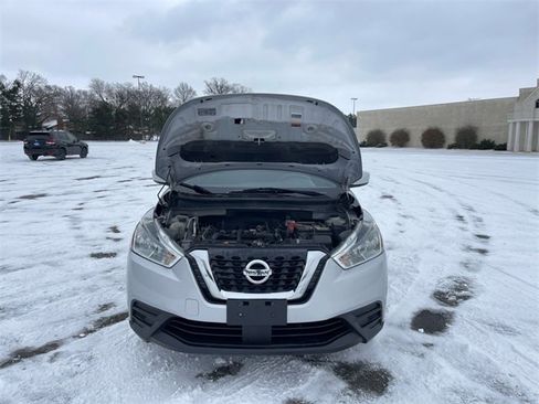 Used 2020 Nissan Kicks SV image 16