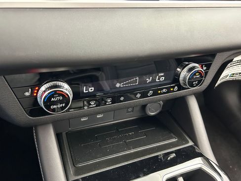 New 2026 Mitsubishi Outlander SE image 28