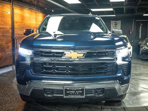 Used 2022 Chevrolet Silverado 1500 LT AWD/4WD image 4