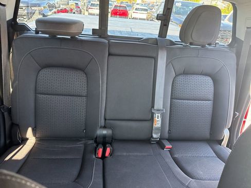 Used 2019 GMC Canyon SLE w/ Driver Alert Package image 16