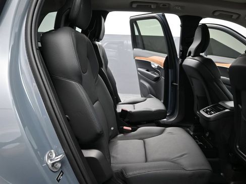 Used 2023 Volvo XC90 B6 Plus AWD/4WD image 21