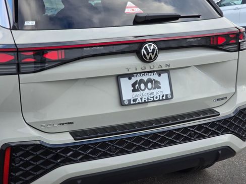 New 2026 Volkswagen Tiguan SEL R-Line image 13