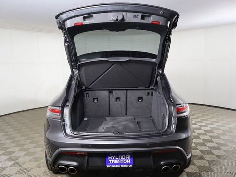 Used 2023 Porsche Macan S AWD/4WD image 18
