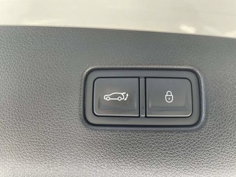 Used 2025 Genesis GV70 3.5T Sport w/ Sport Prestige Package AWD/4WD image 11