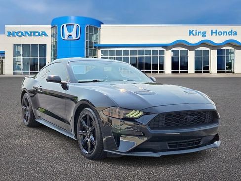 Used 2019 Ford Mustang Coupe w/ Black Accent Package RWD image 4