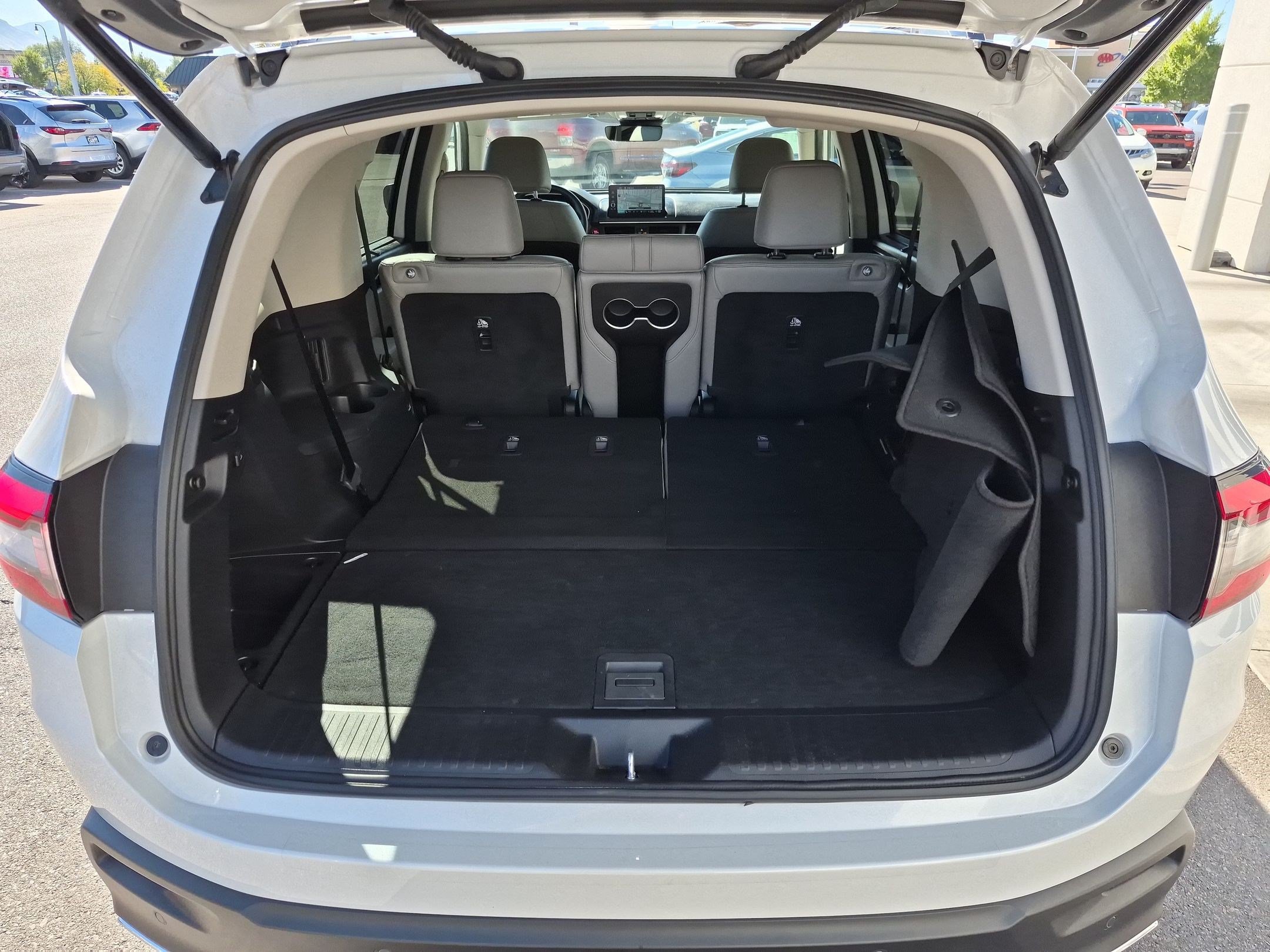 Certified 2025 Honda Pilot Touring image 32