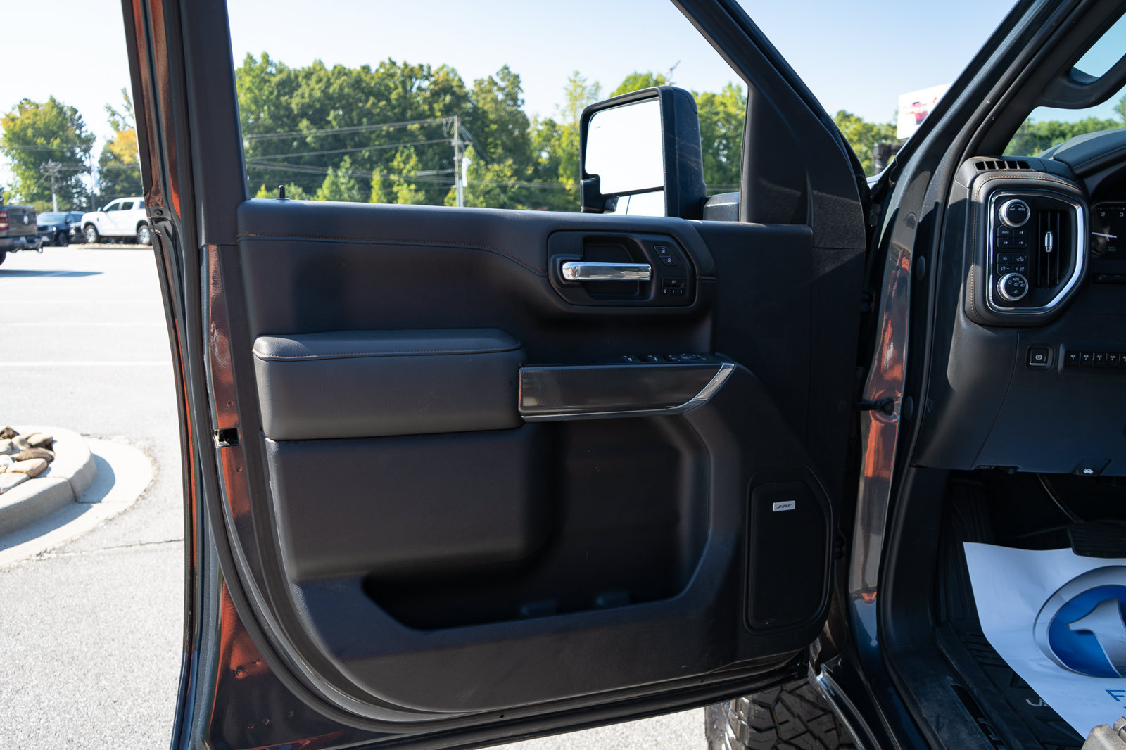 Used 2020 GMC Sierra 2500 AT4 w/ AT4 Premium Package AWD/4WD image 17