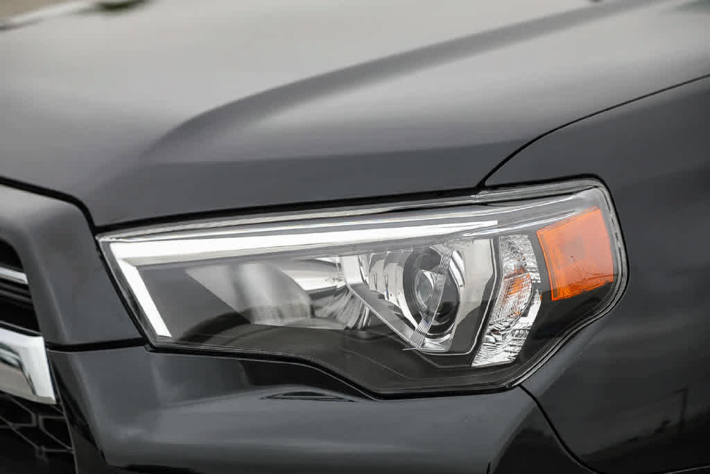Used 2023 Toyota 4Runner Limited RWD image 7