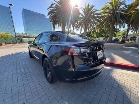 Used 2021 Tesla Model Y Performance image 11