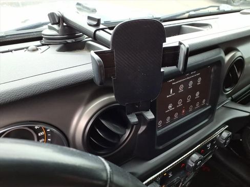 Used 2018 Jeep Wrangler Unlimited Sport S image 20