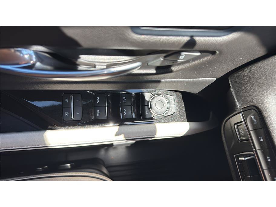 Used 2021 Cadillac Escalade ESV Sport w/ Driver Assist Tech Package AWD/4WD image 24