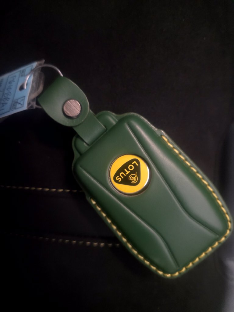 Used 2026 Lotus Emira RWD image 32