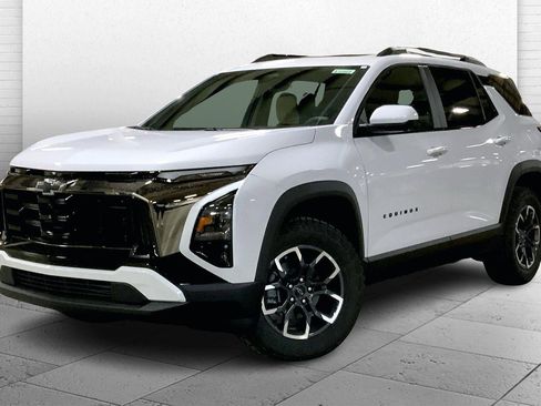 New 2026 Chevrolet Equinox ACTIV w/ Convenience Package III AWD/4WD image 2