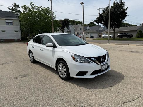 Used 2017 Nissan Sentra SV FWD image 1