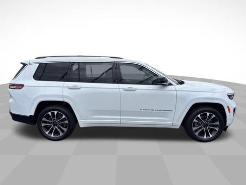 Used 2021 Jeep Grand Cherokee L Overland w/ Luxury Tech Group IV AWD/4WD image 4