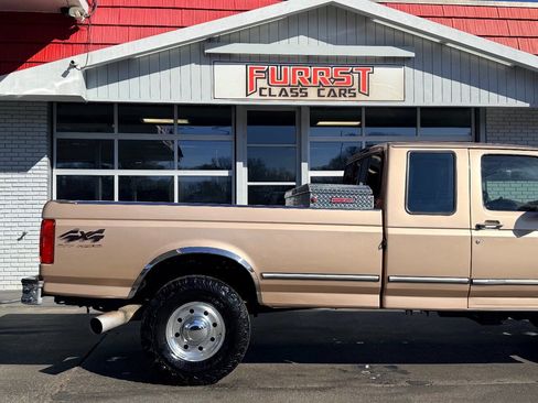 Used 1997 Ford F250 XLT image 10